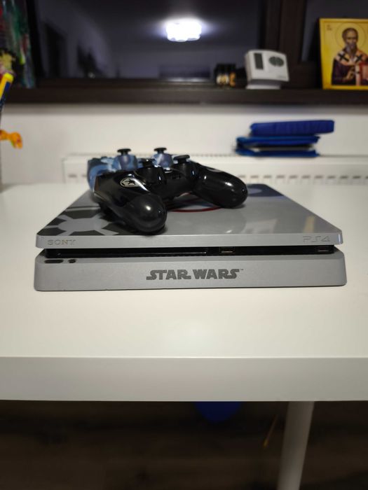 PlayStation 4 de vanzare