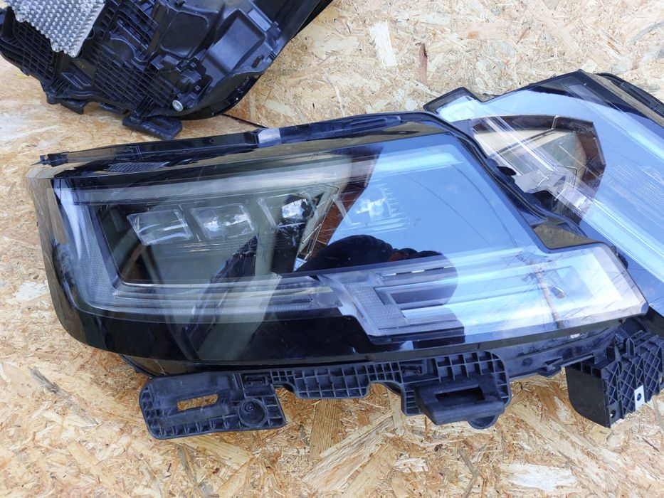 Far faruri stanga dreapta range rover vogue l460 full led originale