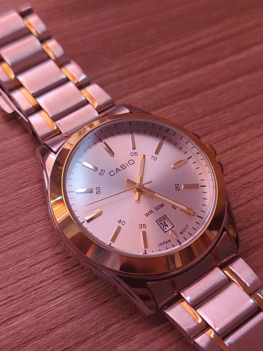 Продам часы casio