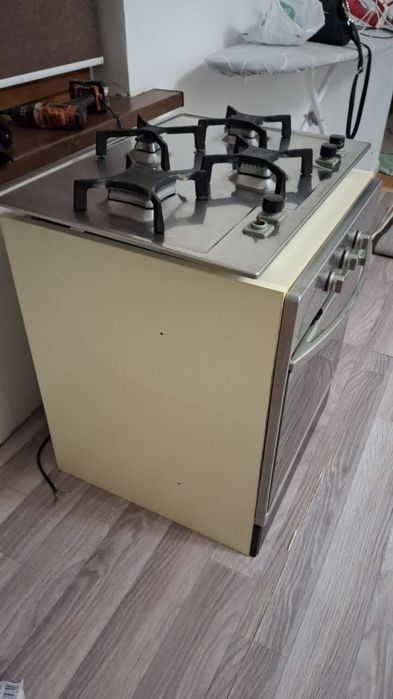 Газ плита с духовкой