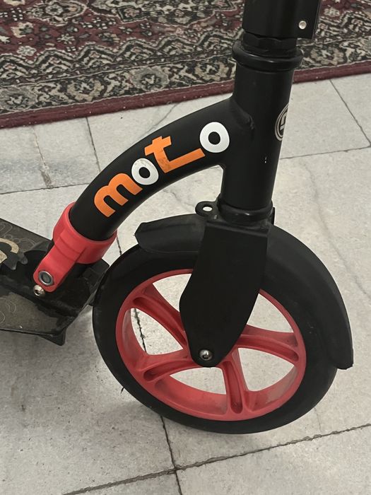 Сгъваема тротинетка Moto