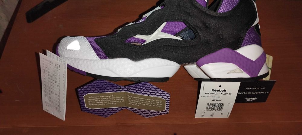 Reebok pump  нови