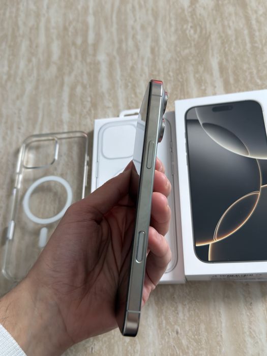 iPhone 16 Pro Max 256 GB Natural Titanium