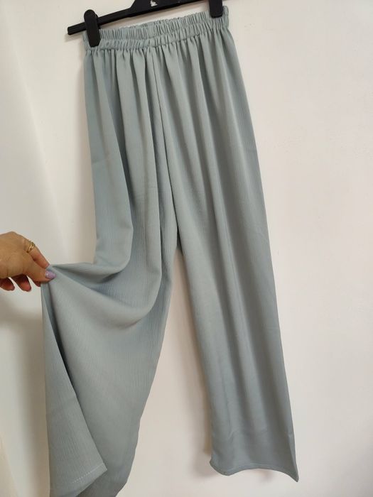 Compleu cu pantaloni