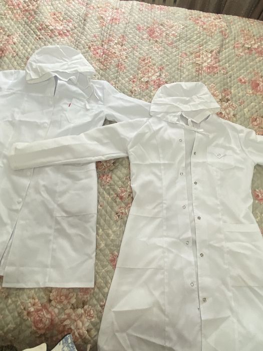 Халаты 42,44 размера с колпаком