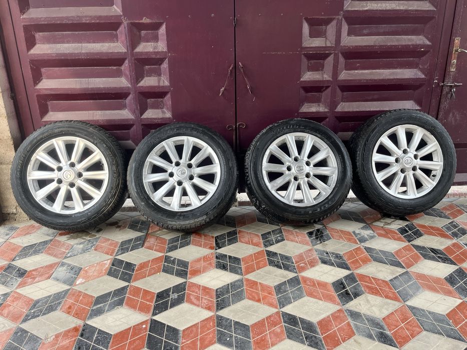 Продаёться диски с балонами от Lx570 4 шт