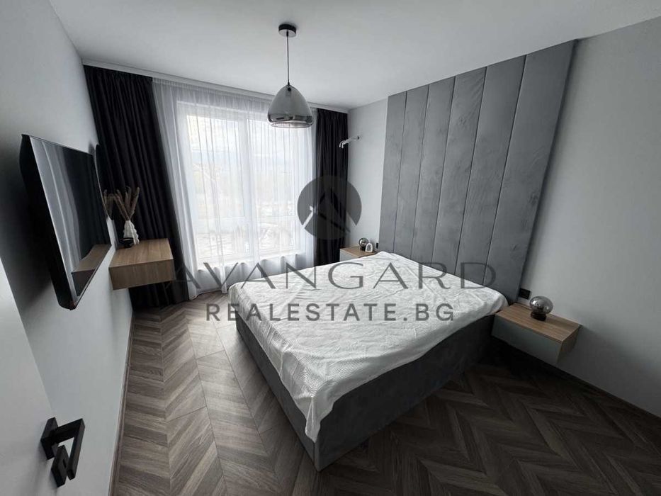 Продава се Тристаен апартамент в Пловдив, Остромила - 114 кв.м за 2150 €/кв.м - Снимка #3