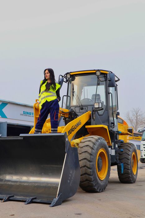 Погрузчик Фронтал погрузчик, 1.8 m³, бепул ТО, лизинг ва кредит