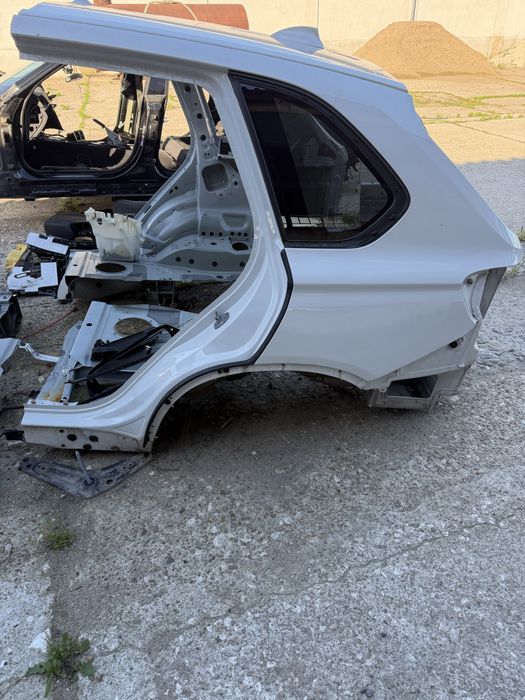 Заден панел бмв х5 ф15 (zaden panel bmw x5 f15)