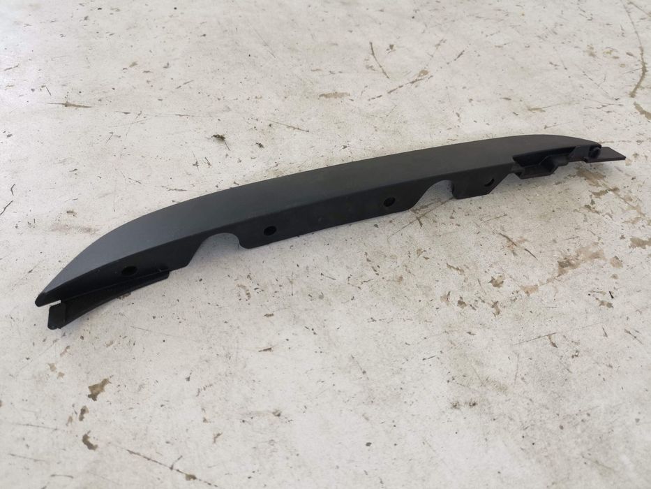 Ляв въздушен дефлектор за предна броня / Lqv vazdushen deflector za pr