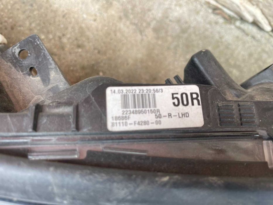 Фар десен Toyota C-HR GR Sport