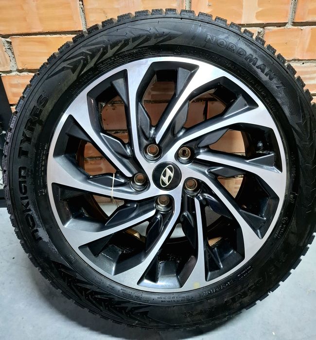 Продам диски с шинами зимними