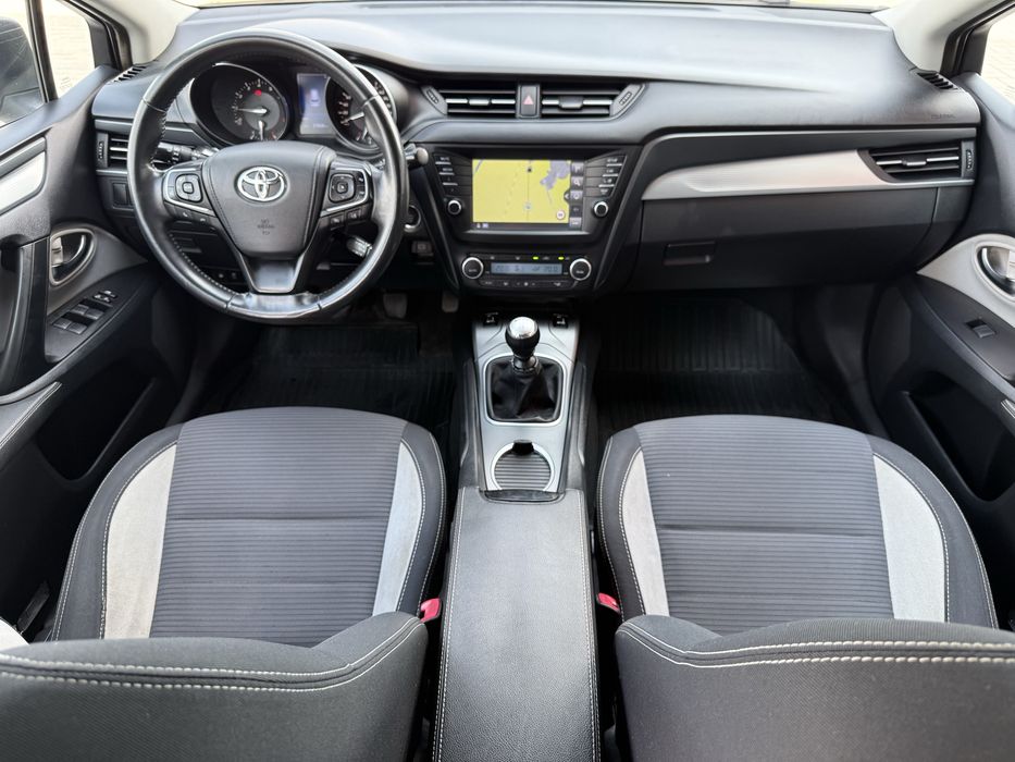 Toyota Avensis 1.8 VVT-i 2016г. EURO 6  / NAVI / CAMERA