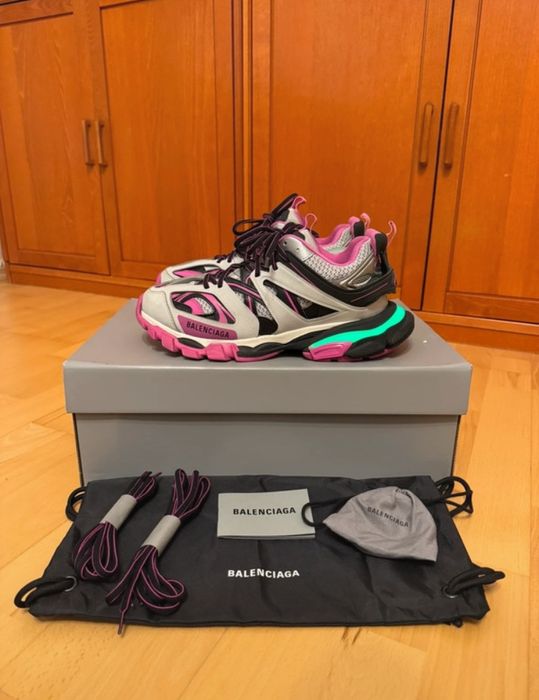 Balenciaga track