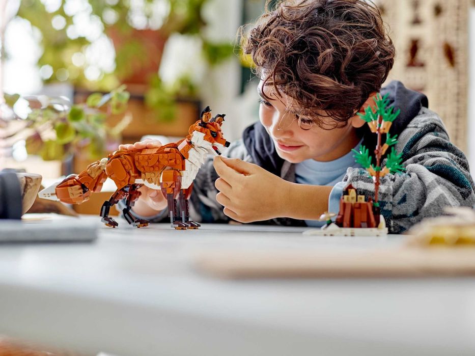 LEGO Creator 3-in-1 - Animale padure: Vulpea rosie 31154 -NOU