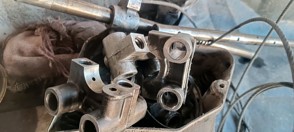 Продам запчасти мазда