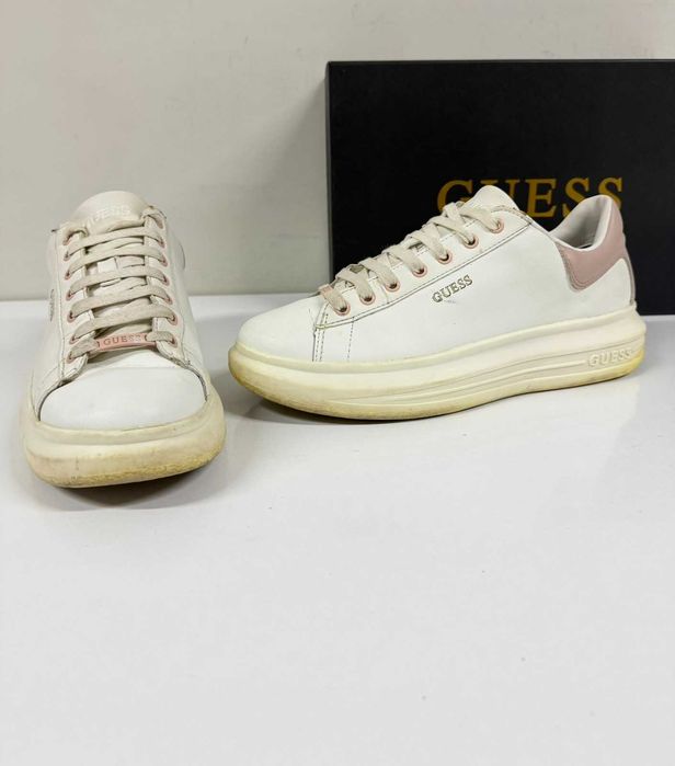 GUESS Vibo Sneaker
