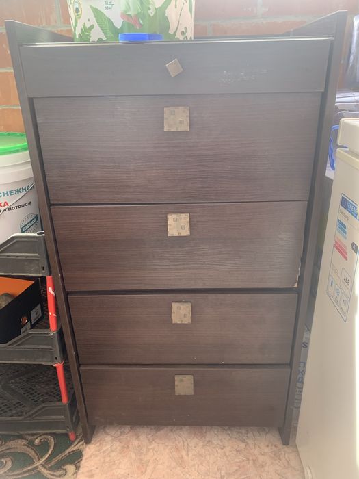 Комод коричневый