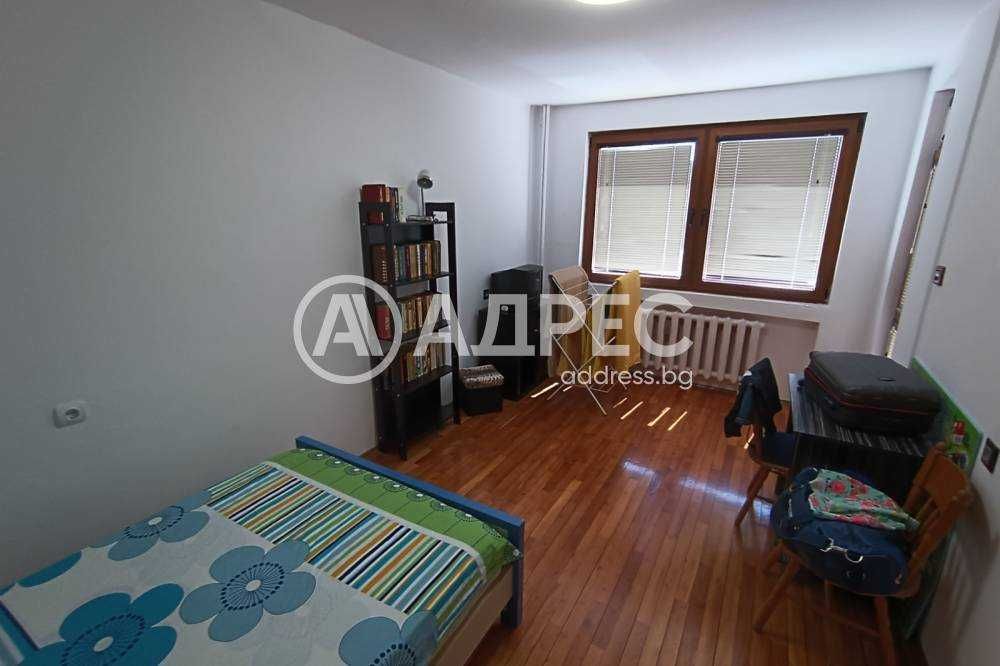 Дава се под наем Тристаен апартамент в Разград, Освобождение - 97 кв.м за 122400 € - Снимка #8