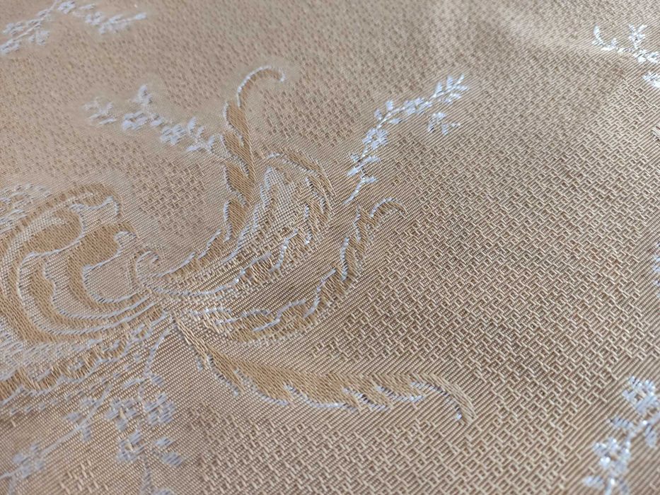 Покривка за спалня/диван старо злато