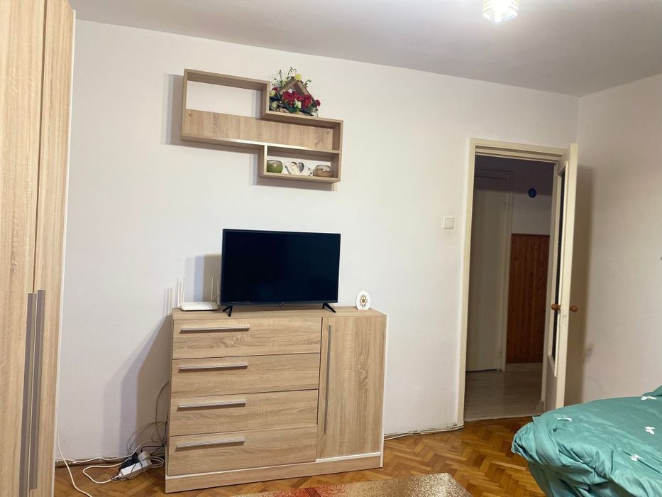Apartament 2 camere + bucătărie, baie și balcon