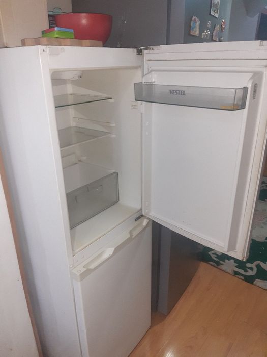 Холодильник в хорошем состояний
