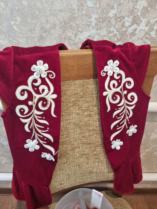 Продам национальный костюм для девочки