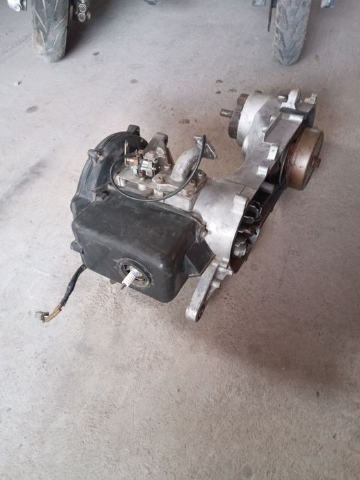 Строчно продою мотор