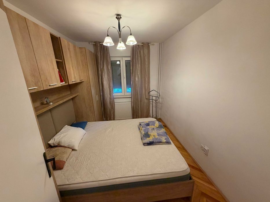 Inchiriez apartament zona Judetean