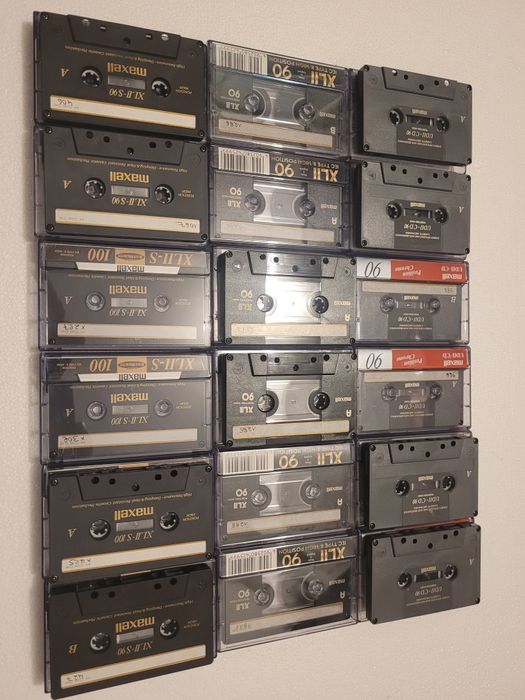 Lot 12  casete Maxell crom