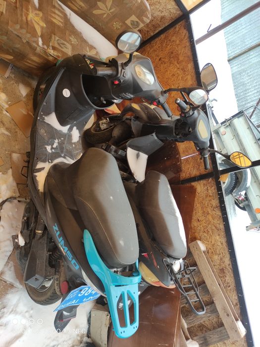 Продам  скутер за 100000