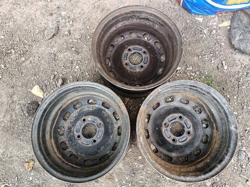 Продам оригинальные металлические диски на Ford