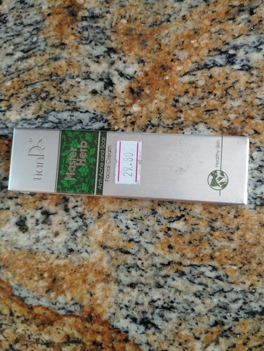 Комплект за борба с акнето