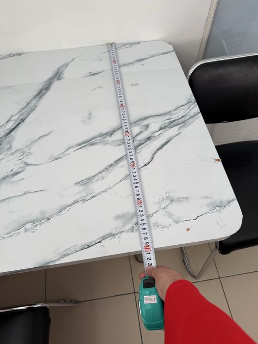 Стол небольшого размера