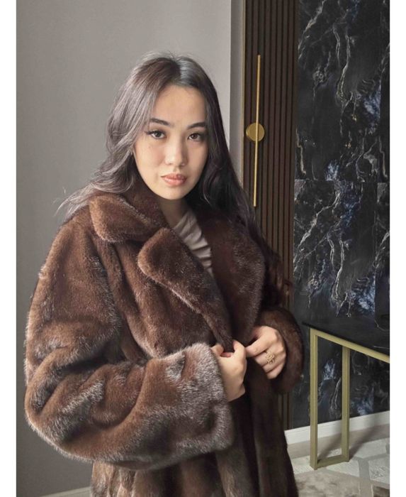 Шуба шикарная 50000!!!