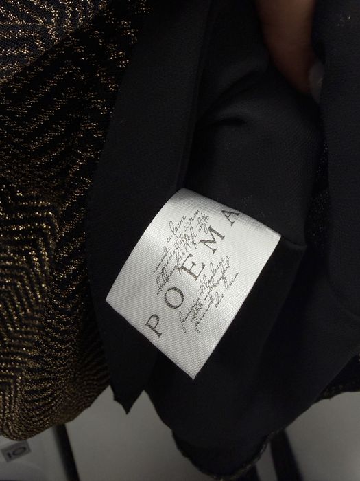 Rochie scurta  Poema