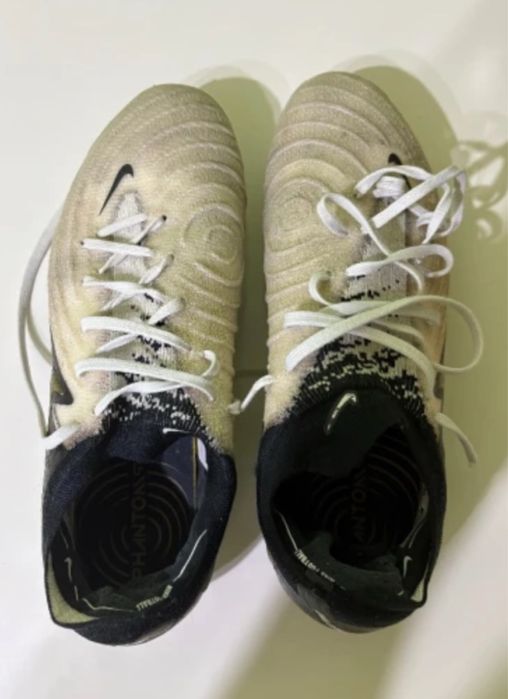 Мъжки професионални футболни бутонки-nike phantom-42номер