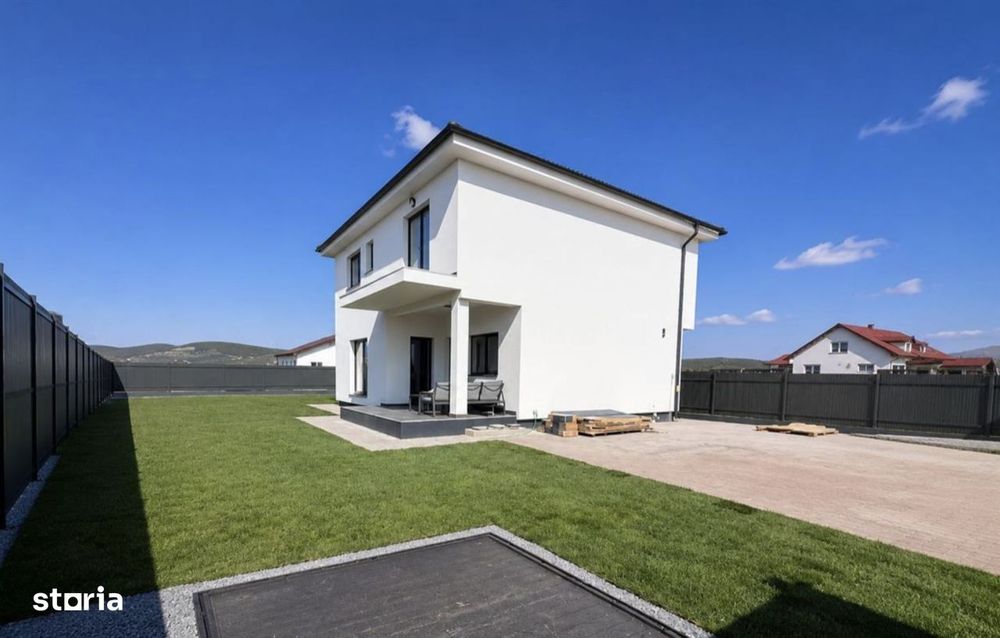 Casa de vanzare - Individuala, 4 camere - Cristian