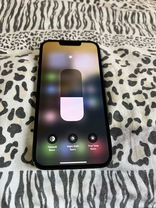 Айфон 13 в хорошем состоянии