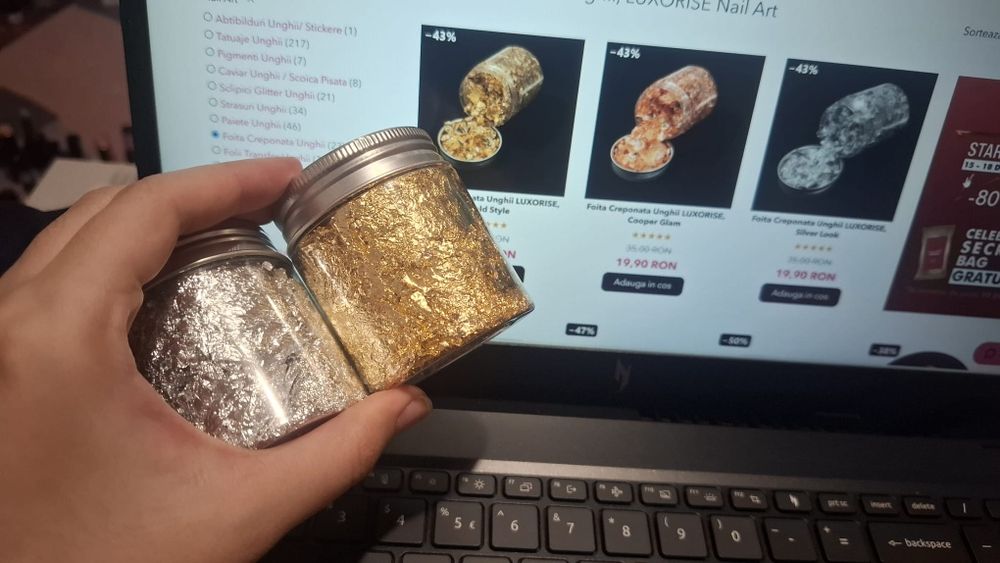 Foită creponată și sclipici pentru unghii Luxorise