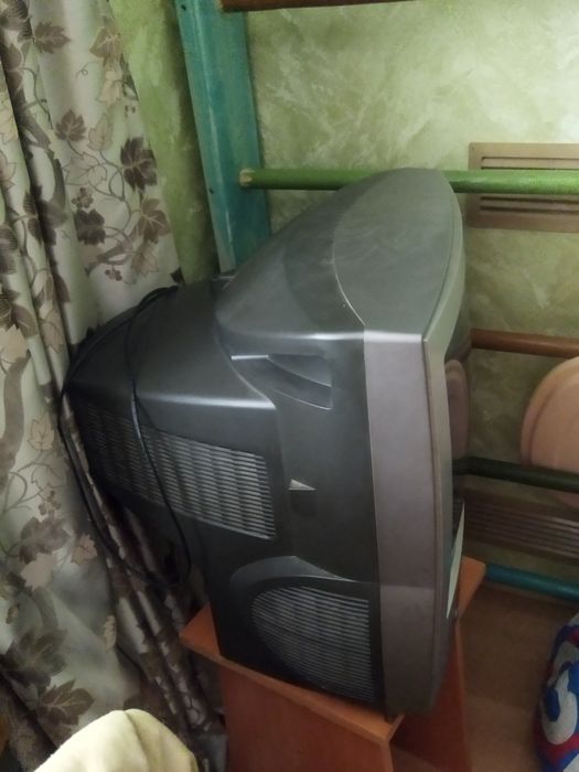 Продам Телевизор Lg