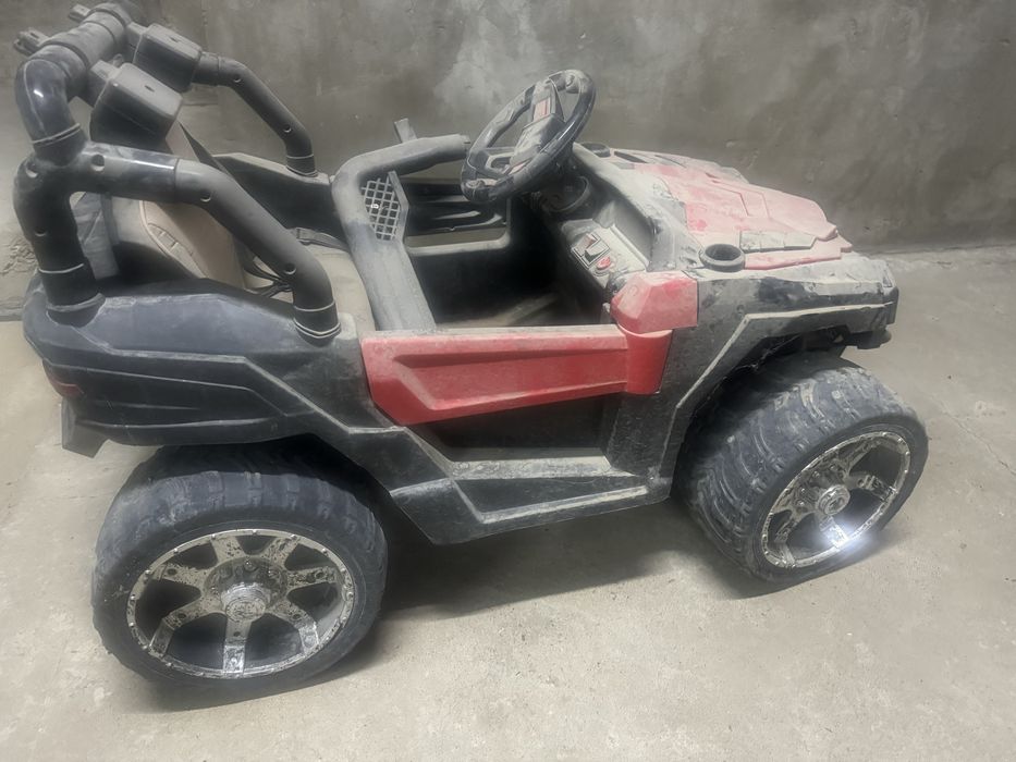 Детский автомобиль