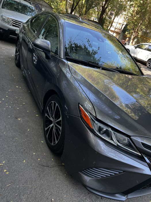 Toyota Camry SE AWD