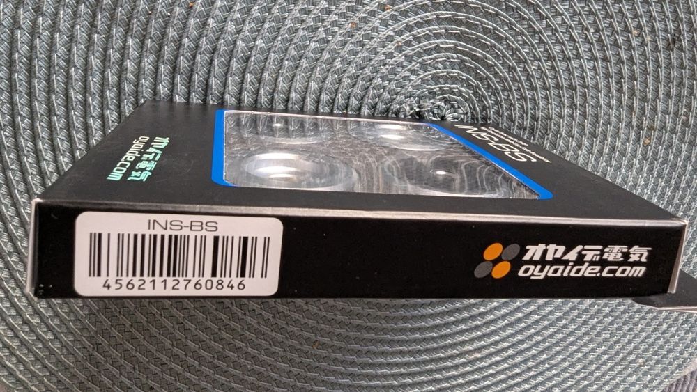 Oyaide INS-BS и Oyaide INS-CFX Base Insulator Крачета Месинг и Карбон