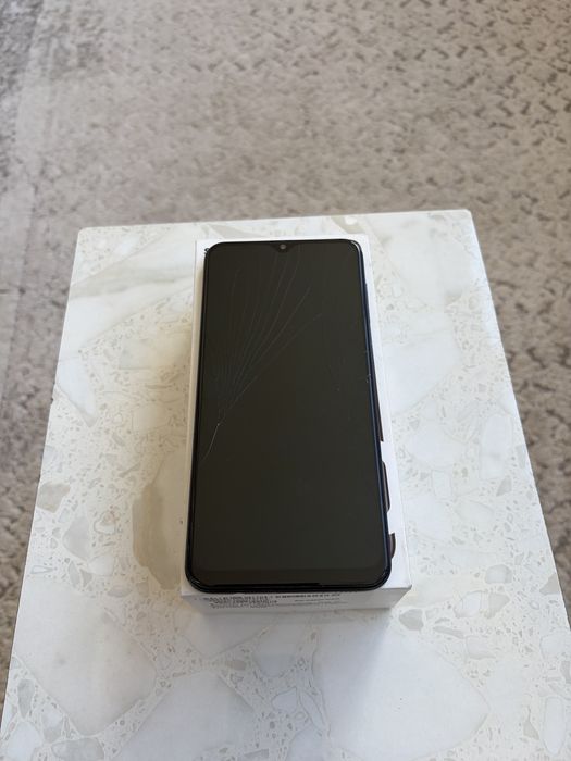 Продам смартфон Samsung A50