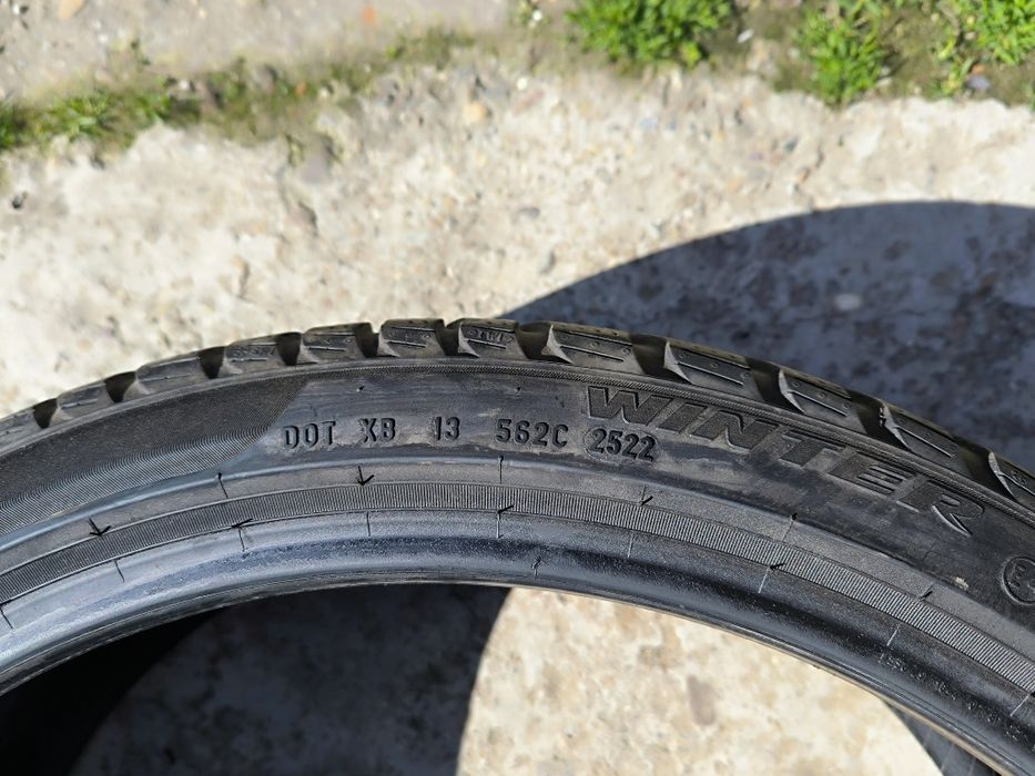 Зимни гуми Пирели R21 255/35