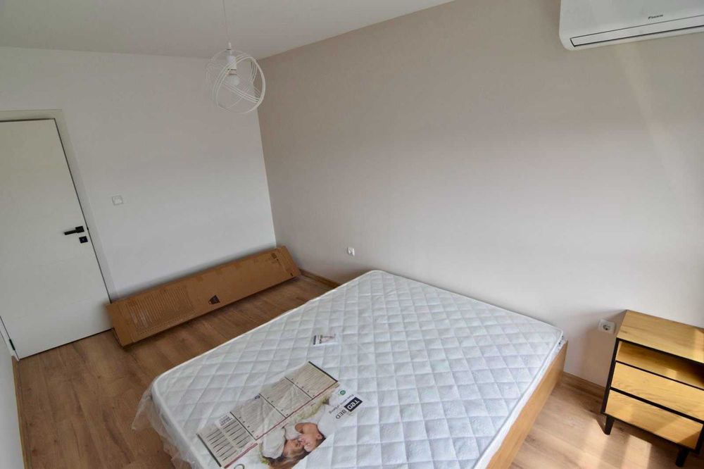 Продава се Тристаен апартамент в Пловдив, Остромила - 72 кв.м за 1806 €/кв.м - Снимка #2