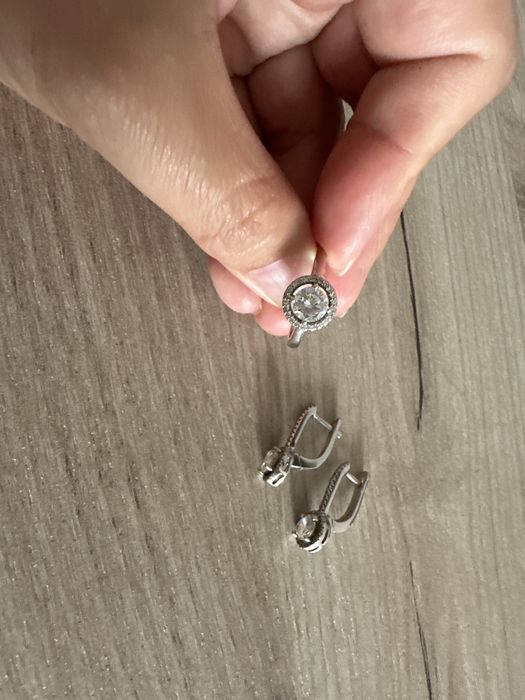 Серебряные серьги и кольцо