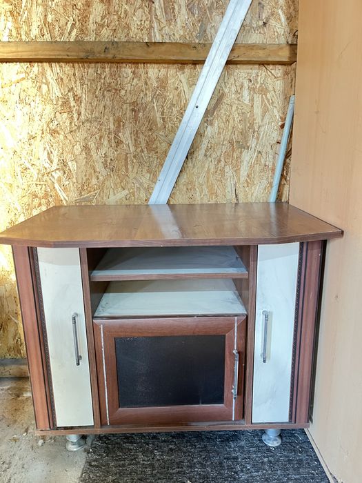 Отдам даром тумбу под телевизор