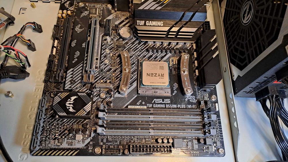 Kit AM4-DDR4 Ryzen 5950X + placa baza Asus TUF Gaming B550M Plus Wifi